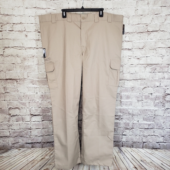 cargo pants with cell phone pocket
